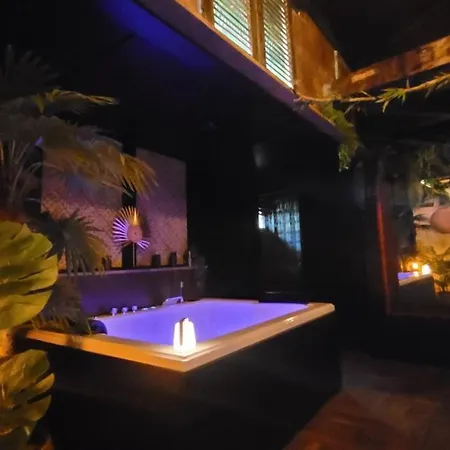 Апартаменты Les Coups De Coeur Du Quercy *